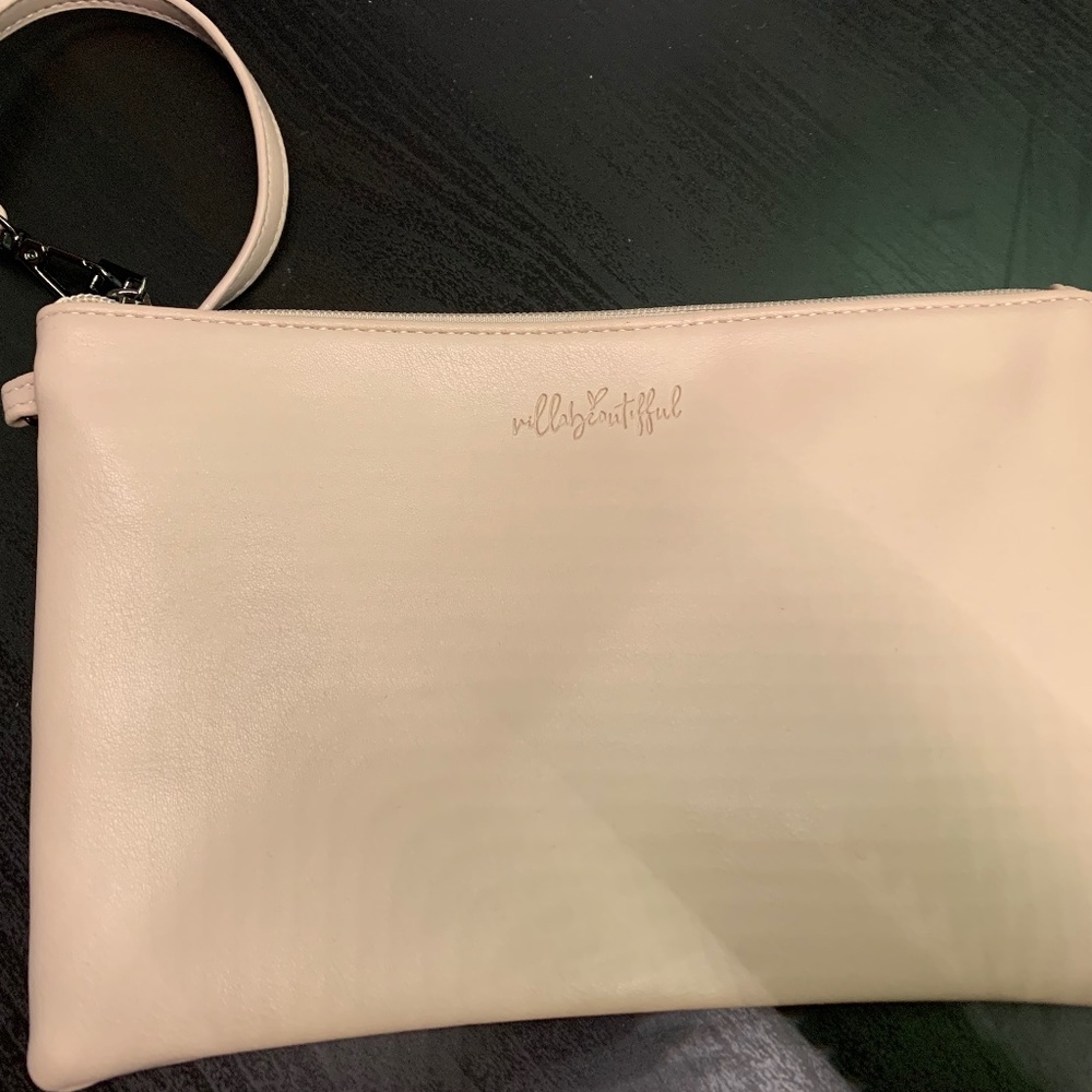 VillabeauTIFFulNude Pink Clip On Pouch